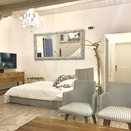 Casa Melenia Hydra